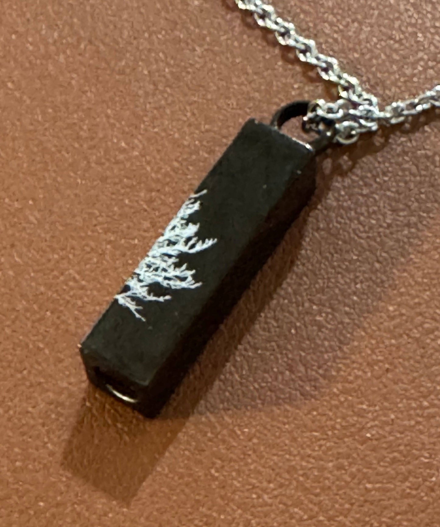 [ashes necklace]